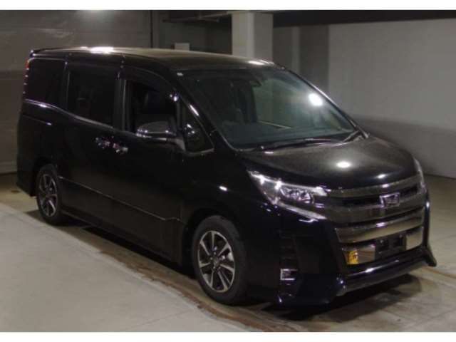 Toyota NOAH 2021 6406642-0