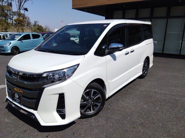 Toyota NOAH 2021 6406867-5