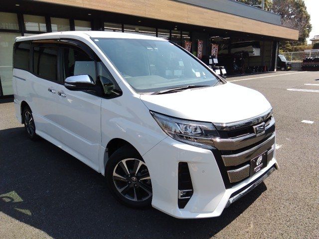 Toyota NOAH 2021 6406867-6
