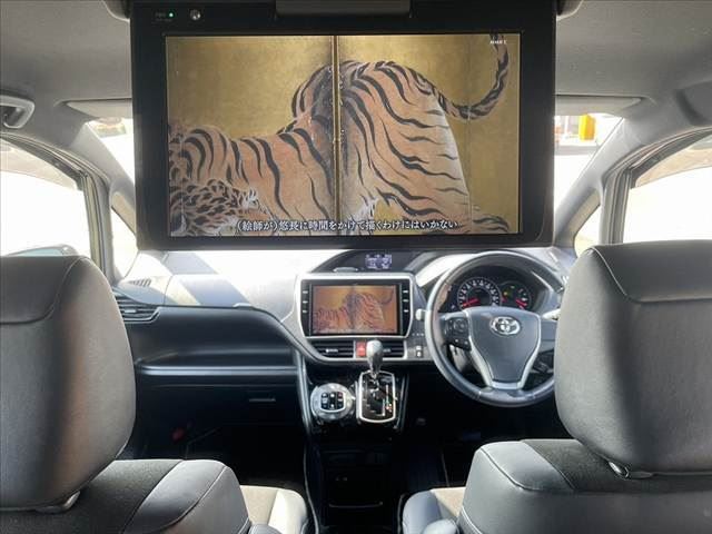 Toyota NOAH 2020 6407336-1