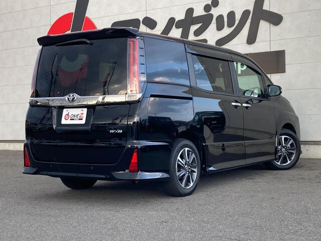Toyota NOAH 2020 6407564-1