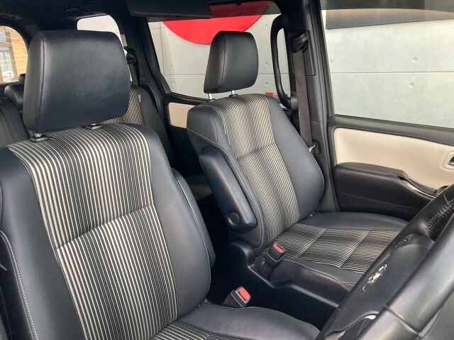 Toyota NOAH 2020 6407564-3