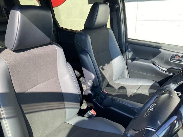 Toyota NOAH 2020 6407592-3