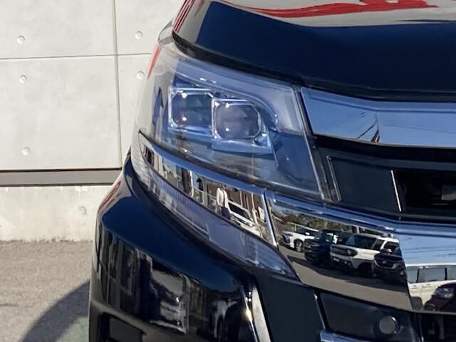 Toyota NOAH 2020 6407592-8
