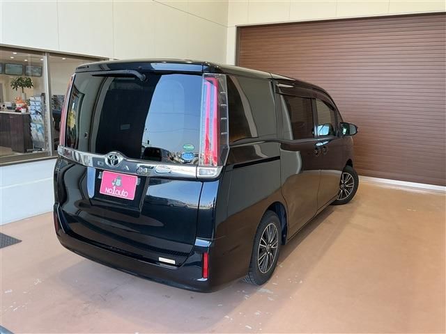 Toyota NOAH 2017 6410525-5