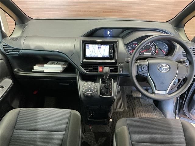 Toyota NOAH 2017 6410525-8
