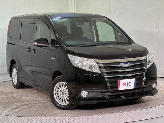 Toyota NOAH 2015 6410826-1