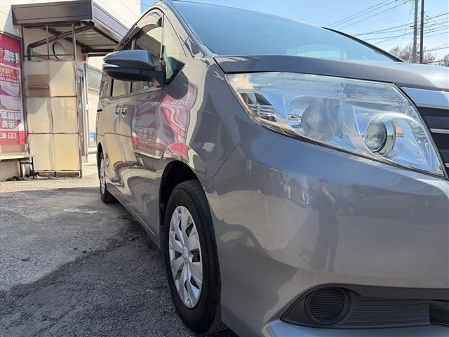 Toyota NOAH 2016 6411414-10