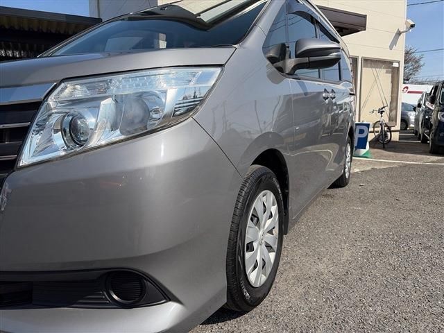 Toyota NOAH 2016 6411414-6