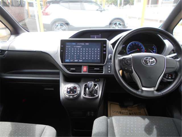 Toyota NOAH 2016 6411466-1