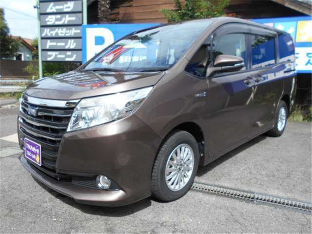 Toyota NOAH 2016 6411466-6