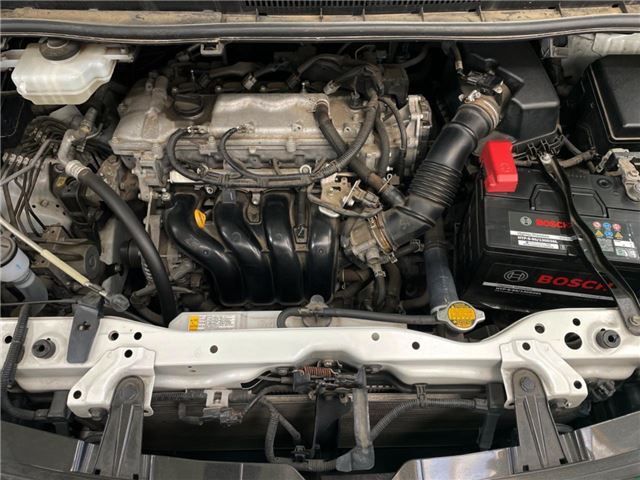 Toyota NOAH 2015 6412037-5