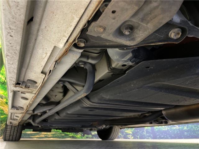 Toyota NOAH 2015 6412037-7