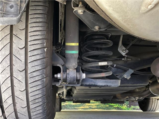 Toyota NOAH 2015 6412037-8