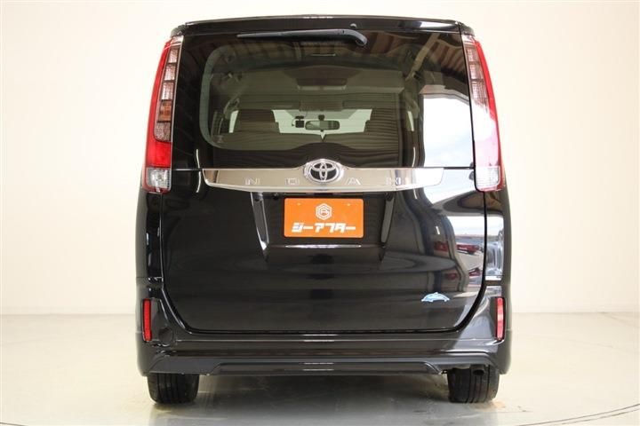 Toyota NOAH 2014 6412625-10