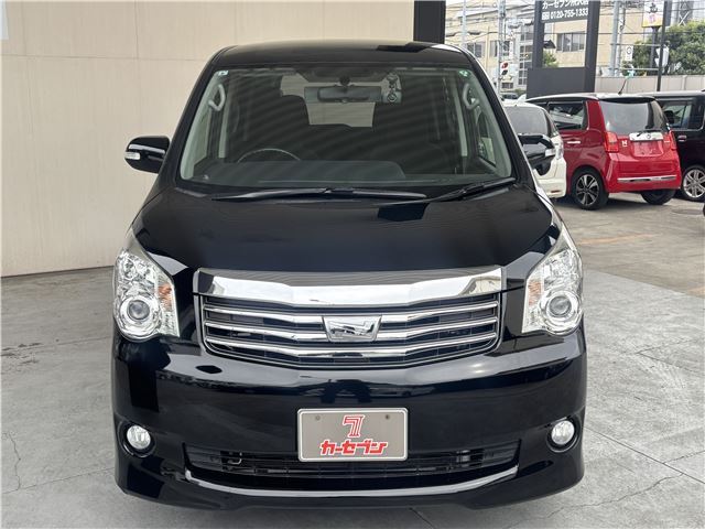 Toyota NOAH 2013 6413015-4