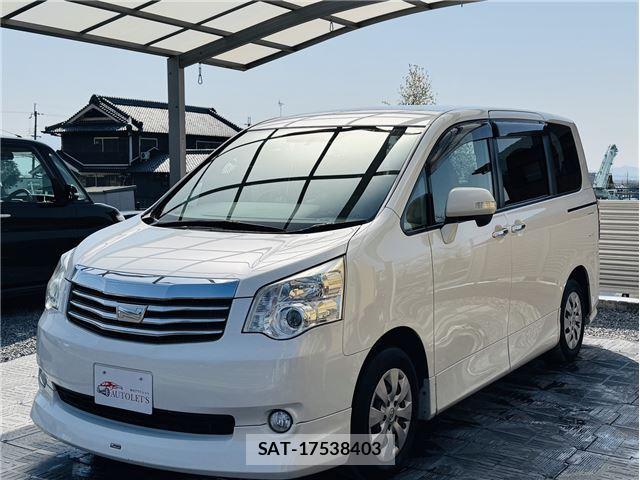 Toyota NOAH 2011 6413465-0