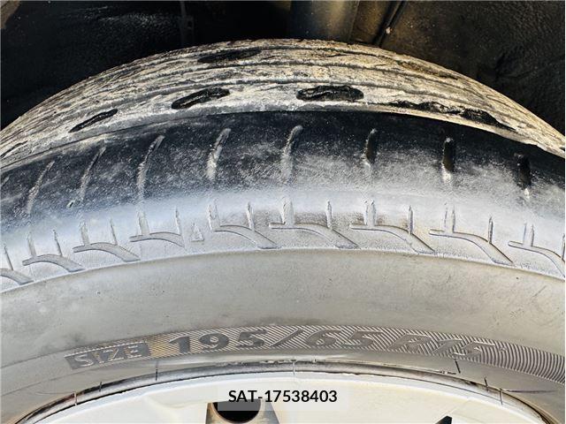 Toyota NOAH 2011 6413465-5