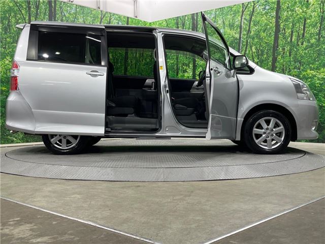 Toyota NOAH 2009 6413733-7