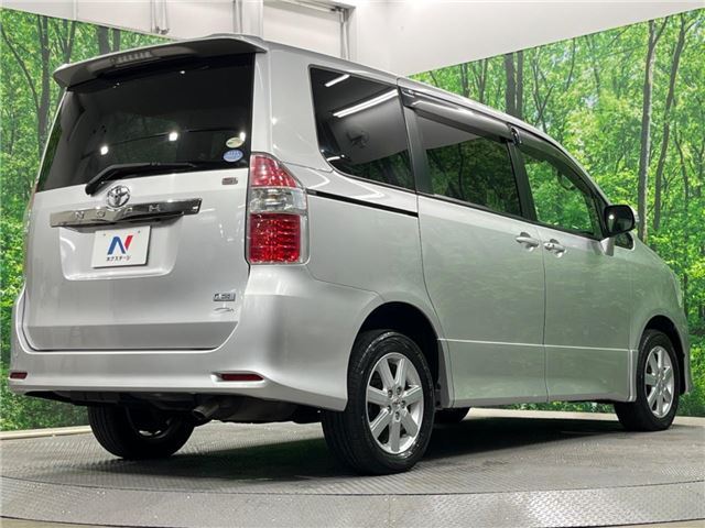 Toyota NOAH 2009 6413733-8