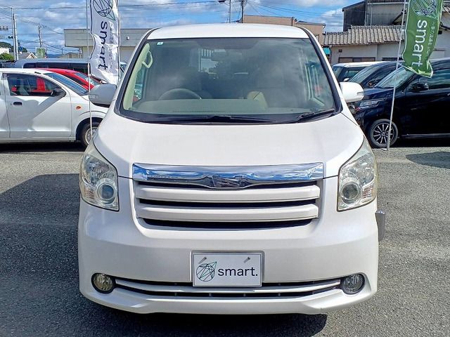 Toyota NOAH 2008 6413847-2
