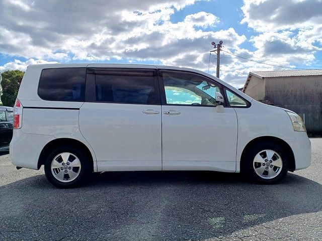 Toyota NOAH 2008 6413847-5