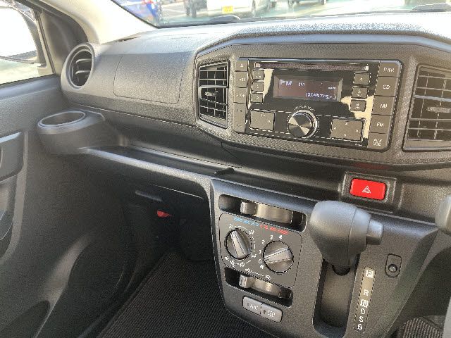 Toyota PIXIS EPOCH 2023 6419558-4