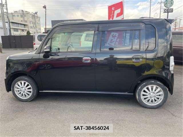 Toyota PIXIS SPACE 2015 6421674-7
