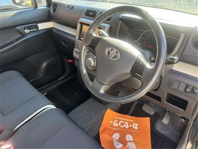 Toyota PIXIS SPACE 2013 6421845-8