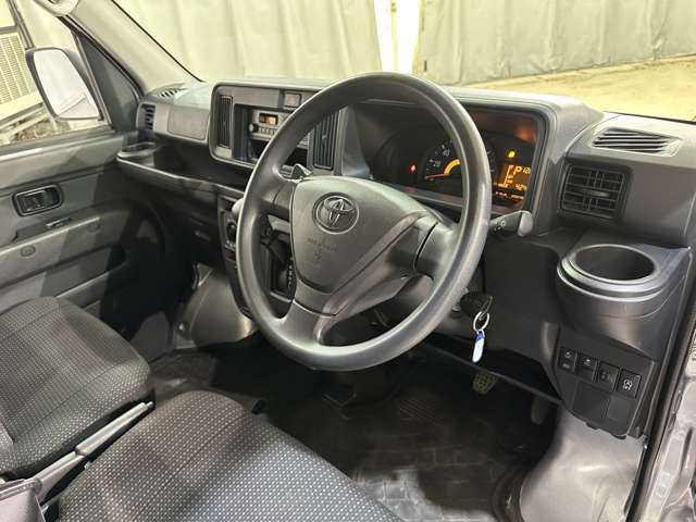 Toyota PIXIS VAN 2020 6422638-8