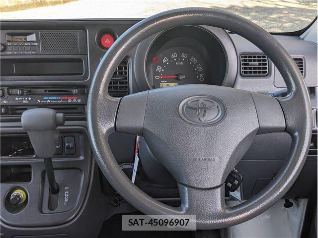 Toyota PIXIS VAN 2015 6422943-8