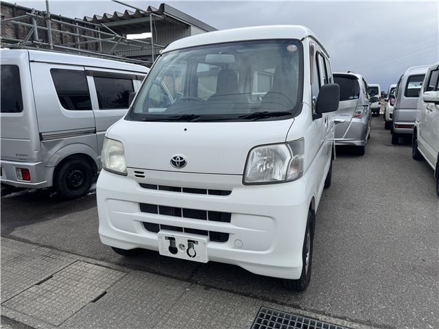 Toyota PIXIS VAN 2014 6422963-1