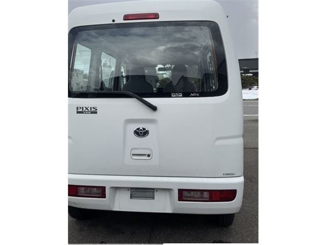 Toyota PIXIS VAN 2014 6422963-7