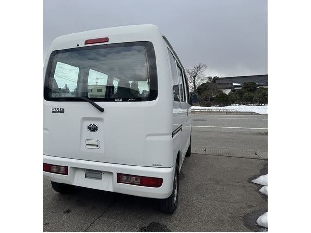 Toyota PIXIS VAN 2014 6422963-8