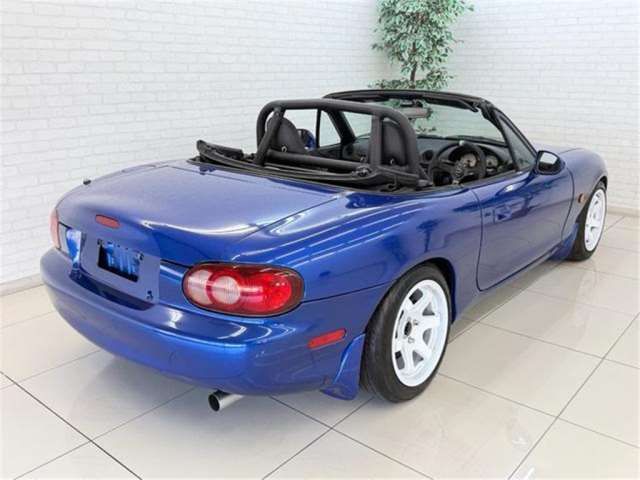 Mazda ROADSTER 2000 6383300-2