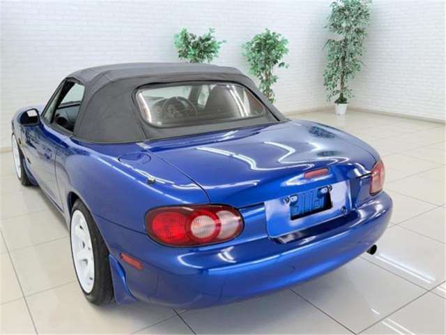 Mazda ROADSTER 2000 6383300-3