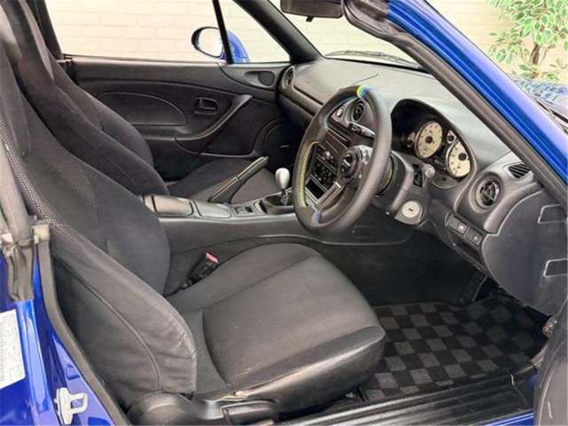 Mazda ROADSTER 2000 6383300-9
