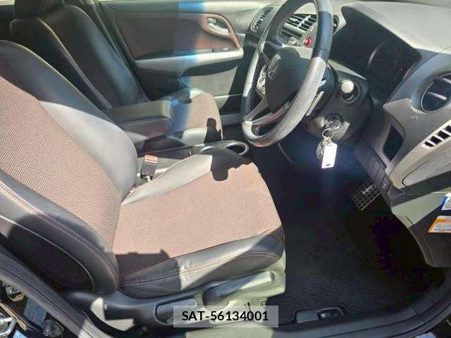 Honda STREAM 2013 6400390-6