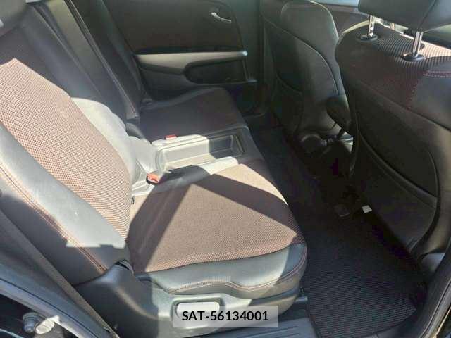 Honda STREAM 2013 6400390-7