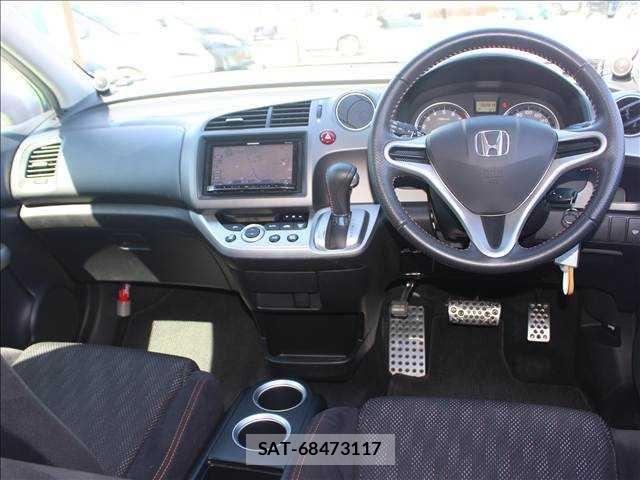 Honda STREAM 2011 6400578-2