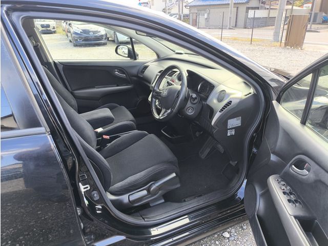 Honda STREAM 2009 6400867-8