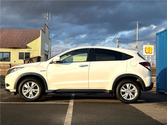 Honda VEZEL 2018 6412357-8