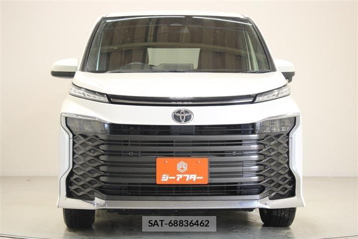 Toyota VOXY 2022 6384178-5