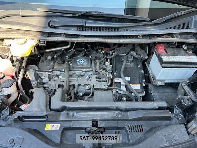 Toyota VOXY 2022 6384503-4