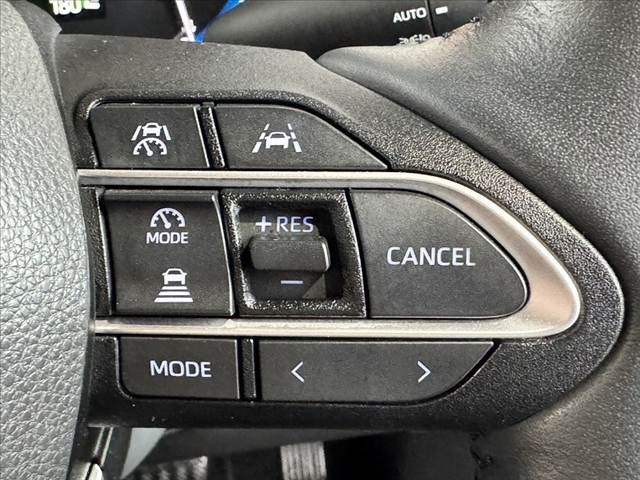 Toyota VOXY 2022 6385583-4