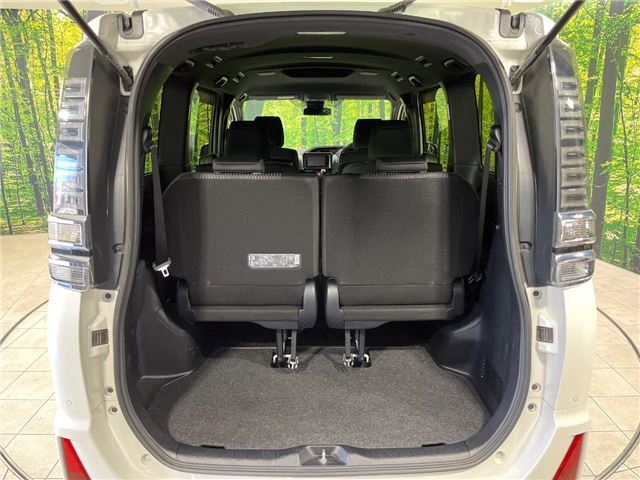 Toyota VOXY 2020 6391908-5