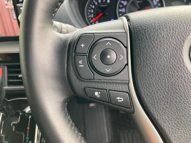 Toyota VOXY 2019 6393057-3