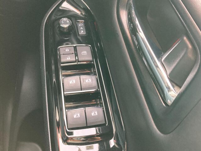 Toyota VOXY 2019 6393057-6