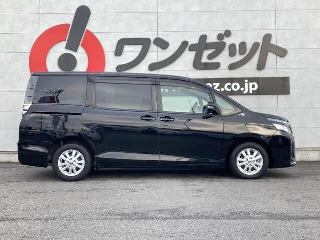 Toyota VOXY 2019 6393057-9