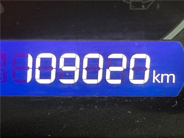 Toyota VOXY 2019 6393085-2